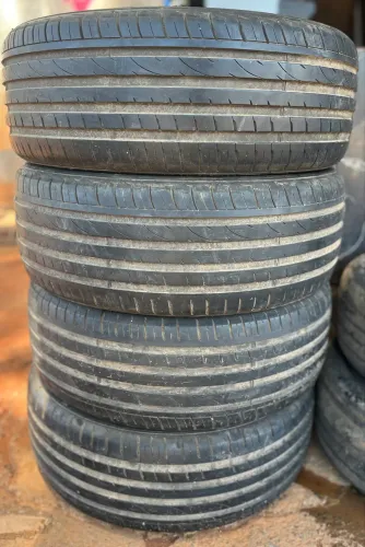 Jogo de pneus 18 Fastback , veloster 215/45 R18 semi novos ( 215/45/18 )