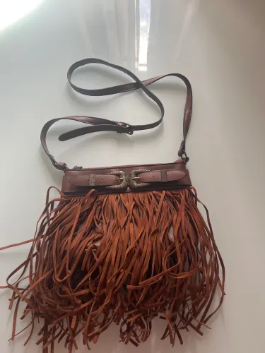 Bolsa tira colo de franja