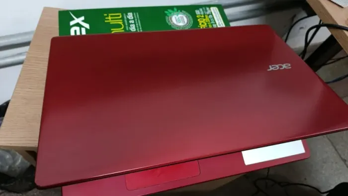 Notebook Vermelho i3 1TB 4GB - Bonito e Barato
