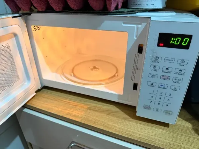 Micro-ondas Philco 20L