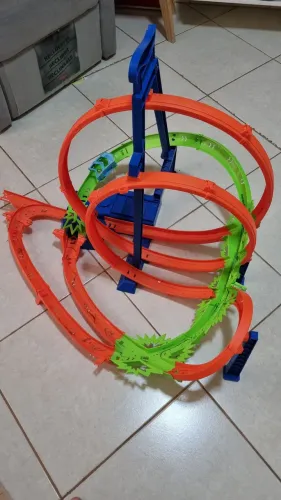 Pista Hot Wheels Épica de Colisão