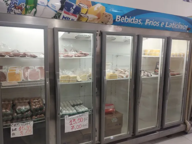 Geladeira expositora 5 portas gelopar