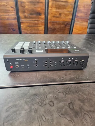 INTERFACE DE ÁUDIO RODE RODECASTER PRÓ