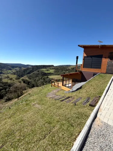 Casa de campo ((Rancho Queimado))