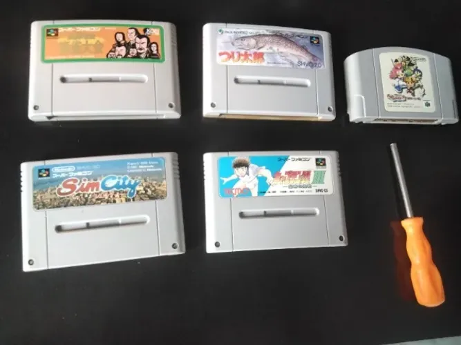 Junk Cartuchos de Super Famicom e N64 + Chave Game Bit