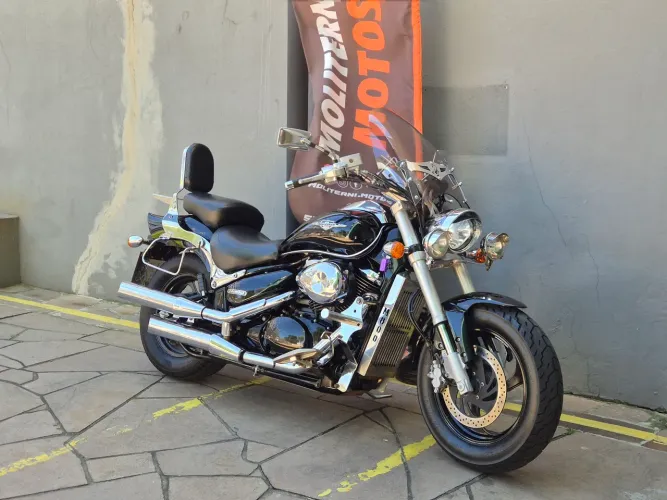 Suzuki Boulevard M800
