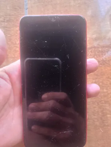 Vende-se celular só está com pequena vária na tela trocado mais funciona perfeitamente