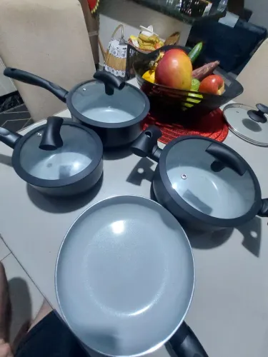 Panelas Hércules com revestimento cerâmico antiaderente