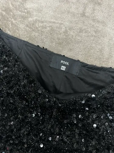 short feminino paetê