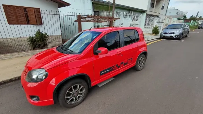 Fiat Uno Sporting 1.4 EVO Fire Flex 8V 4P 2012