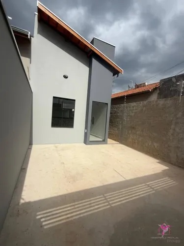 Casa com 2 dormitórios à venda, 60 m² por R$ 287.000,00 - Parque Residencial Itamaraty - L
