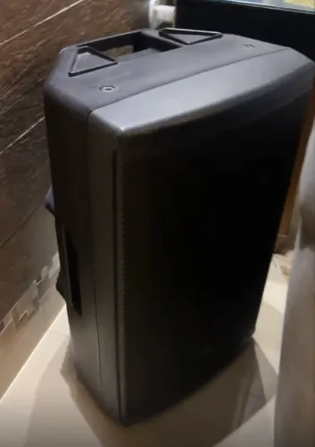 Caixa Ativa JBL EON 615, 500 RMS 15?, acompanha case