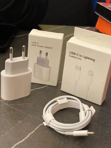 CARREGADOR + CABO USB-C LIGHTNING 20W (novo na caixa)