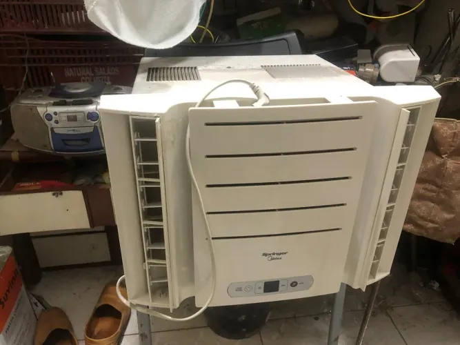 Arcondicionado spring mídia com o controle remoto