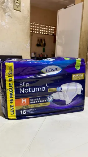 Fralda Geriátrica TENA Slip Noturna M - 16 unidades