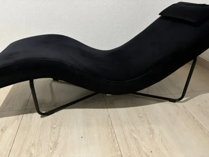 Espreguiçadeira Curvada Tok Stok estofada 175x65