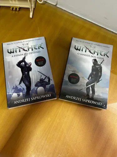 LIVROS THE WITCHER - NOVOS E LACRADOS