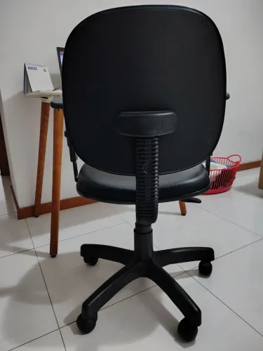 Cadeira escritório giratória