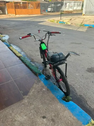 Venda-se essa bike aro 20 montadinha por 500 reais com o cubo barulhento 