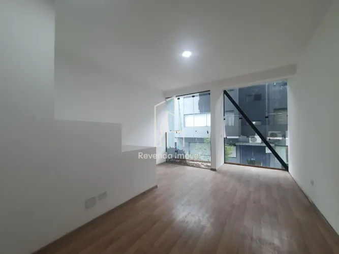 Aluguel de sala comercial de alto padrão em Condomínio Centro Comercial Alphaville, Baruer