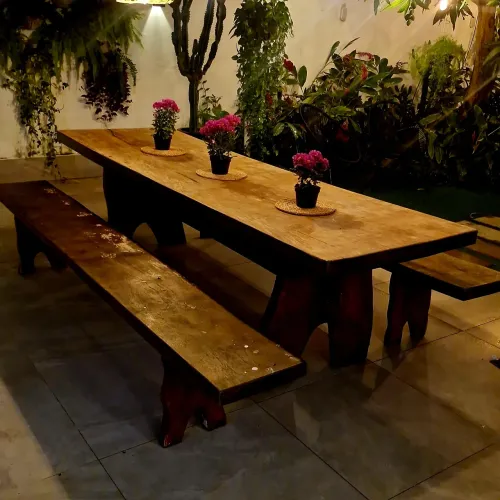 VENDO MESA RÚSTICA DE JAQUEIRA