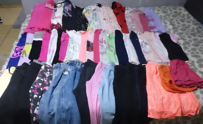 Lote de roupas de menina veste acima de 10 anos até 12 anos desapego