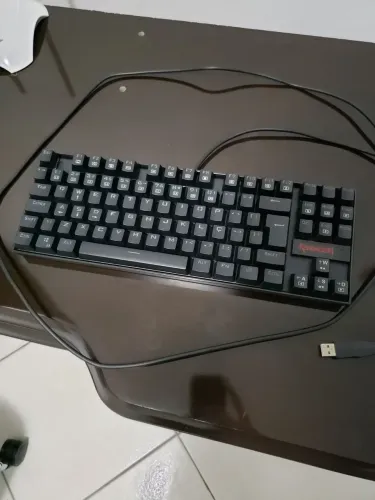 Teclado Mecânico Gamer Redragon Kumara, LED Vermelho, Switch Outemu Red, ABNT2