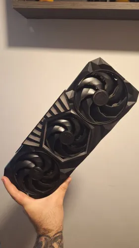RTX 5080 16GB GALAX HÖF (HALL OF FAME), NÃO ENVIO.