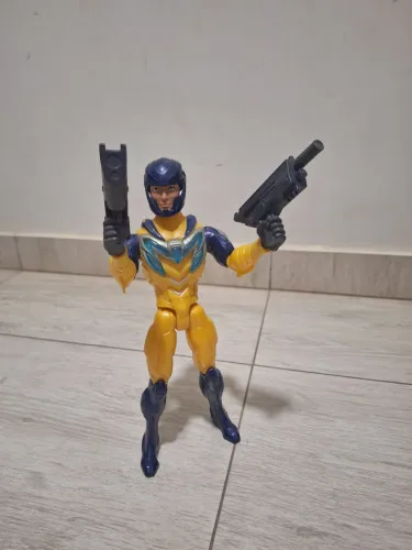 Boneco Max Steel Clássico Mattel Armadura Amarela C/ Armas