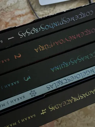 BOX ACOTAR CAPA ANTIGA