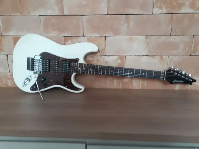 Guitarra Condor modelo cg 250b ( a melhor guitarra da condor)