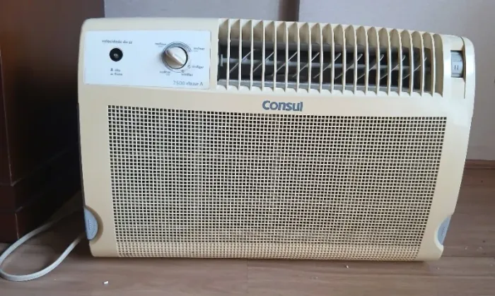 Vende-se Ar Condicionado Consul 7500 btus, em bom estado!