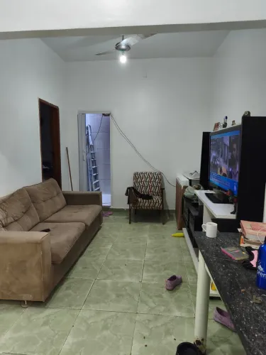 Vende-se casa na barreira do Vasco