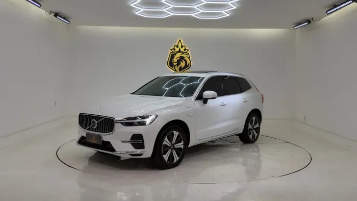 Volvo XC-60 T-8 Plus 2.0 AWD (híbrido) 2023