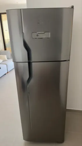 Geladeira inox eletrolux novíssima