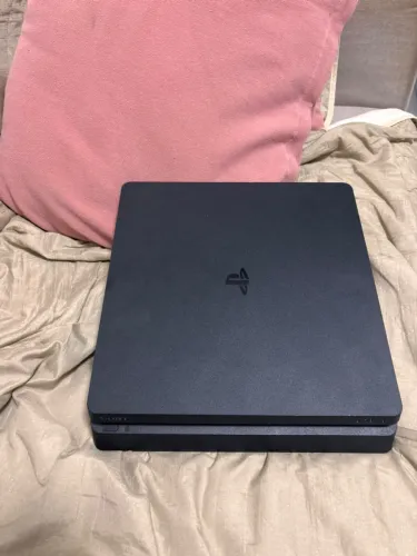 Sony PlayStation 4 Slim