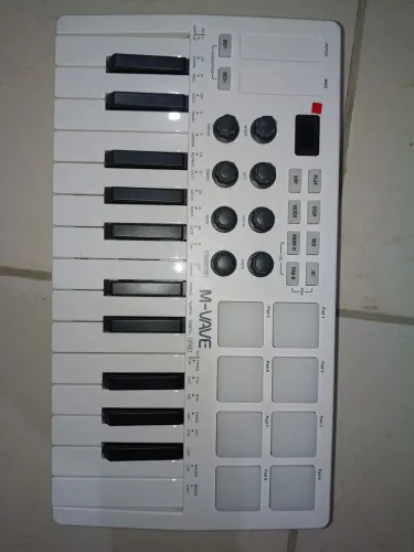 Teclado Controlador MIDI Sem Fio M-VAVE SMK-25 - Em Perfeito Estado!