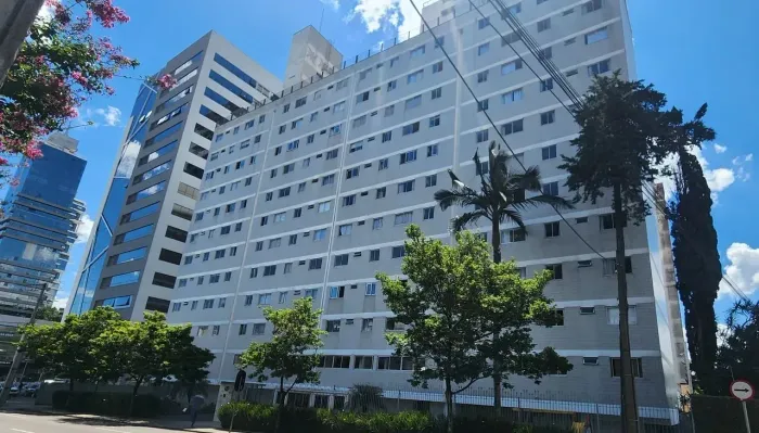 Próx. terminal do Campina do Siqueira e Mackenzie.