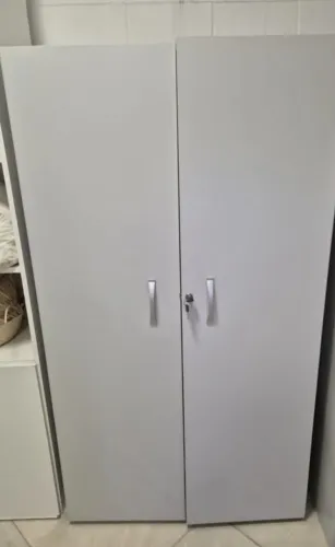 Armário de escritório 2 portas com chave