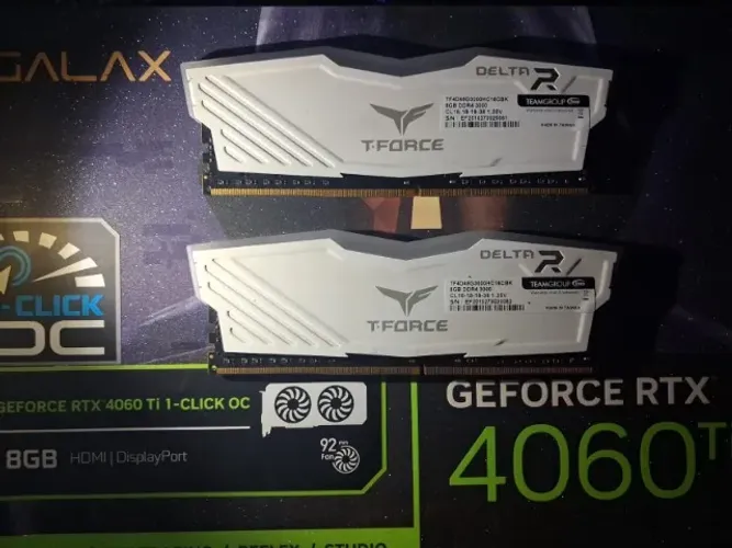 Memória Ram TEAMGROUP, Desktop Gamer T-Force Delta RGB DDR4 16GB (2x8GB) 3000MHz