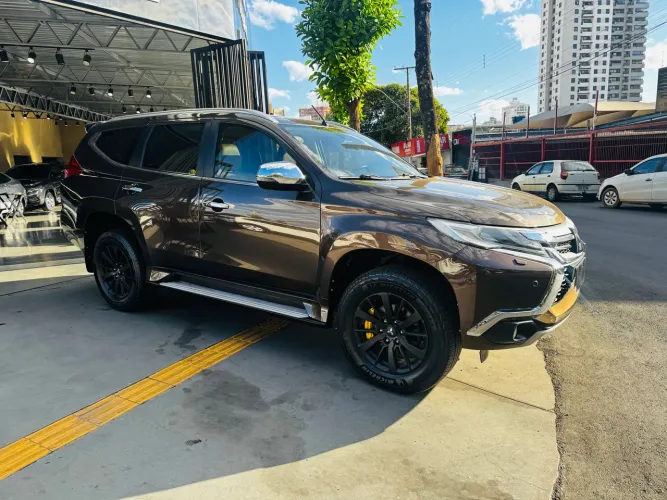 Mitsubishi Pajero Sport HPE 2.4 4X4 Diesel Aut. 2020
