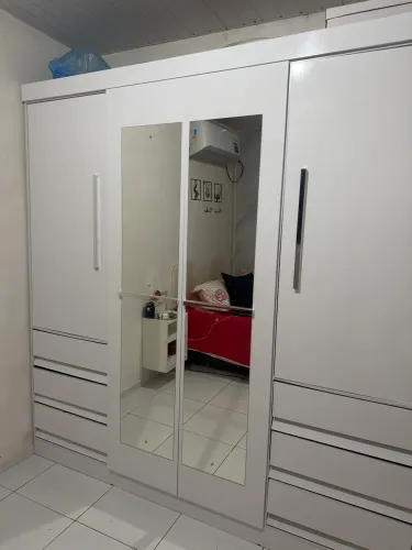 Guarda roupa de casal 4 portas e 6 gavetas