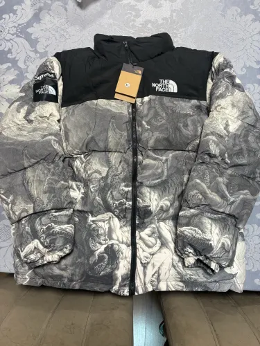 Jaqueta The North Face Supreme tamanho G nova