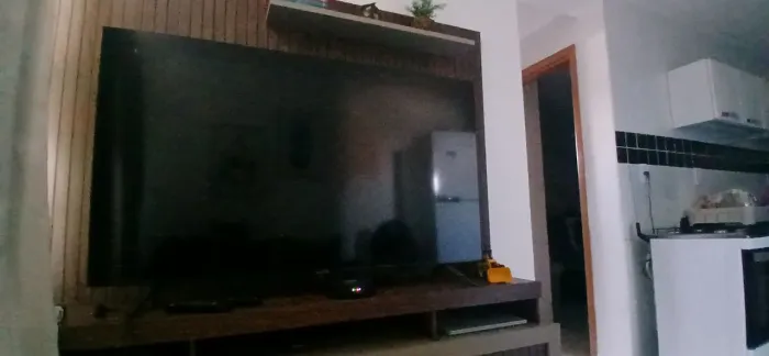 TV 60 polegadas com defeito