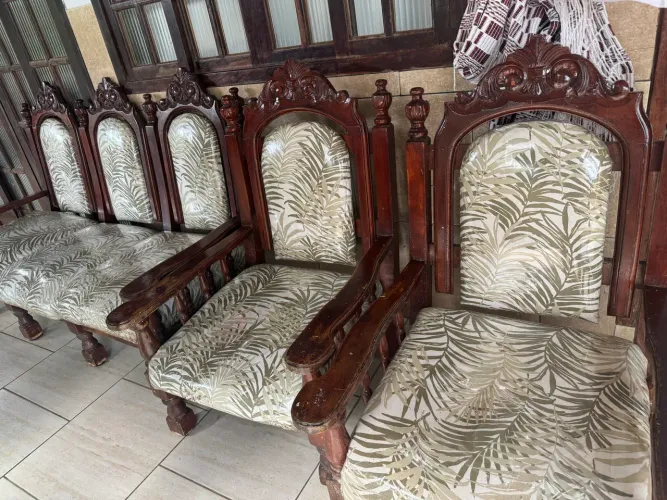 Sofá madeira pura
