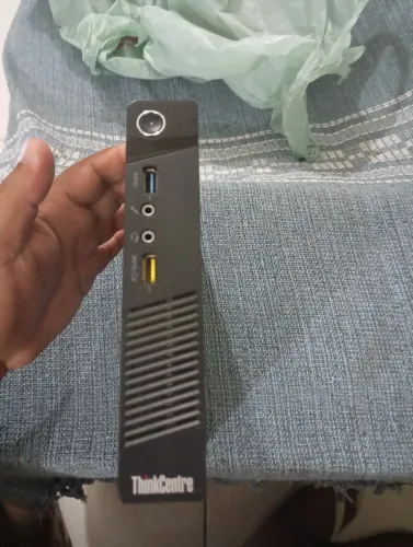computador de mesa compacto Lenovo ThinkCentre M93p