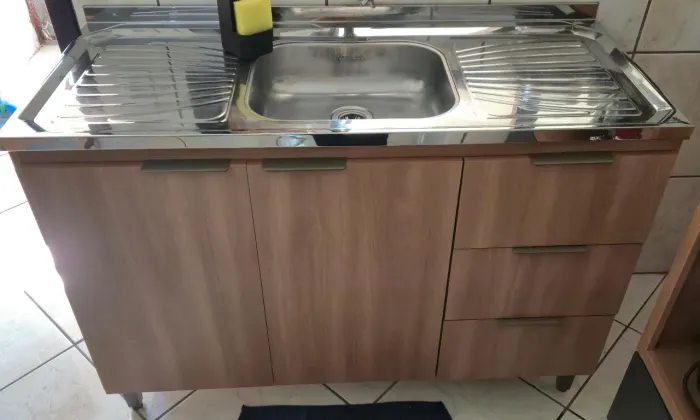 Balcão novo + pia nova+ sifão+ ralo - pronto para usar e em perfeito estado