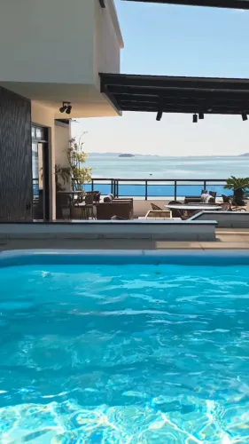 COBERTURA Vista Mar horizontal 3 quartos em Balneário ESTREITO - Florianópolis - SC