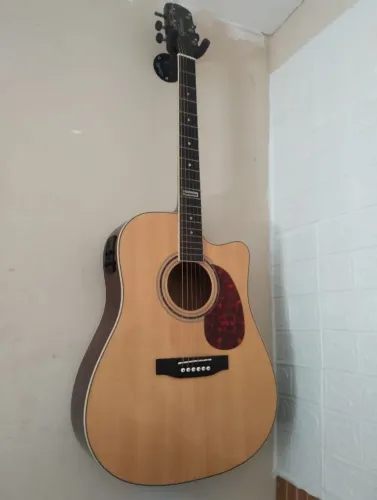 VIOLÃO GIANINI PERFORMANCE + CAPOTRASTE.