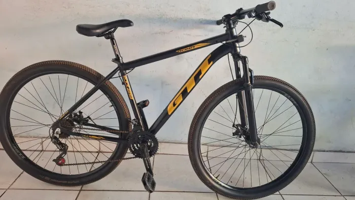 Bike nova só pegar e pedalar